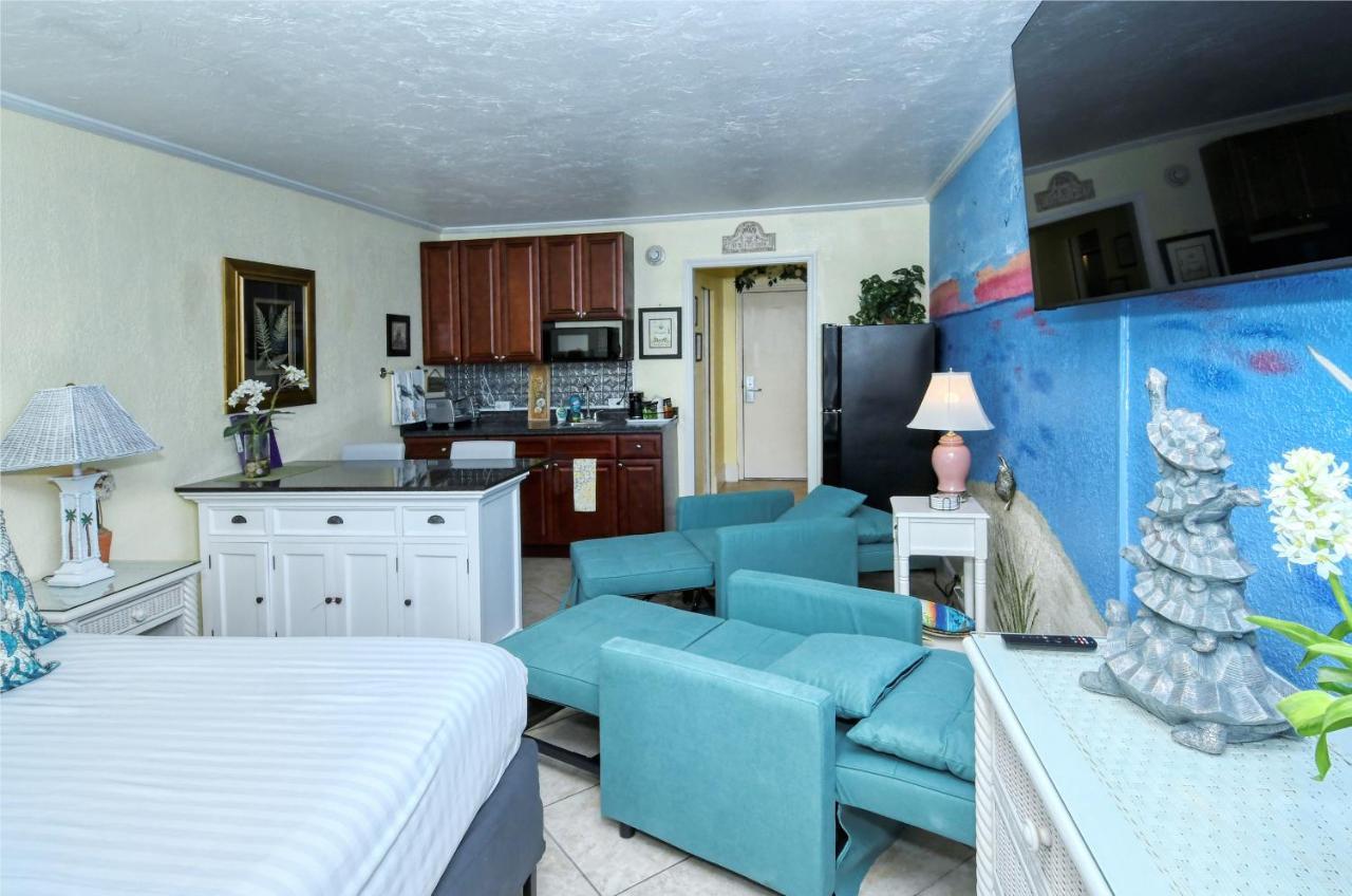 Waterfront Room, Heated Pool, Tiki Bar & Grill South Bradenton Eksteriør bilde