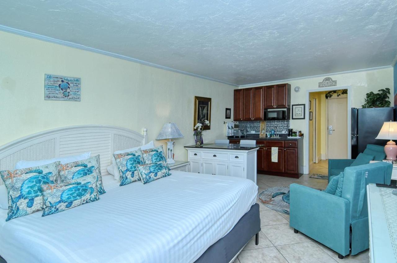 Waterfront Room, Heated Pool, Tiki Bar & Grill South Bradenton Eksteriør bilde